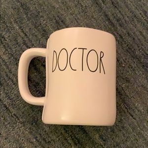 RAE DUNN MUG ( DOCTOR HERO )